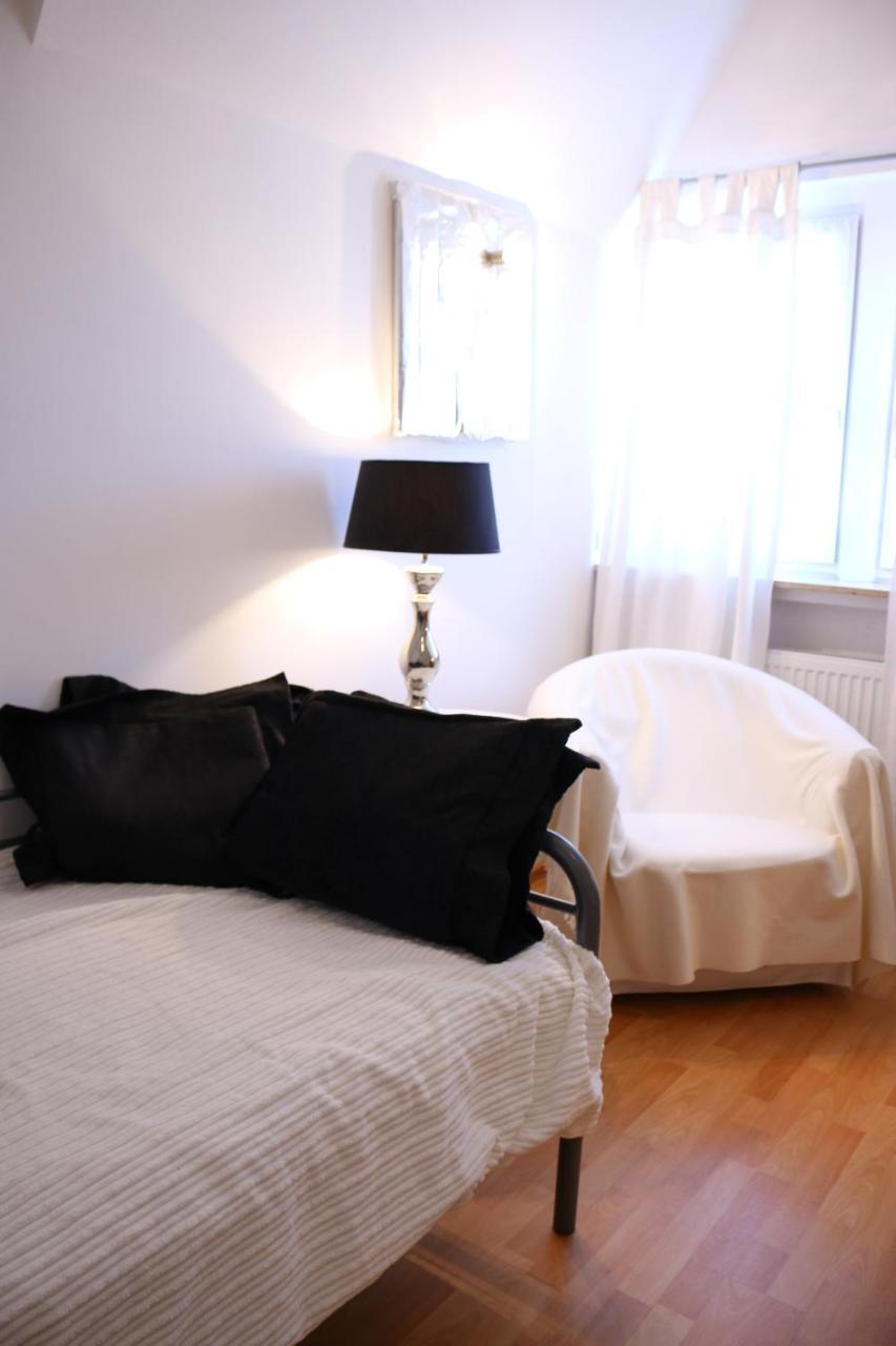 Moderne Studio Apartments Und 4 Zimmer Wohnungen In Oberhausen, Ideal Fuer Geschaeftsreisende Und Monteure Exterior photo