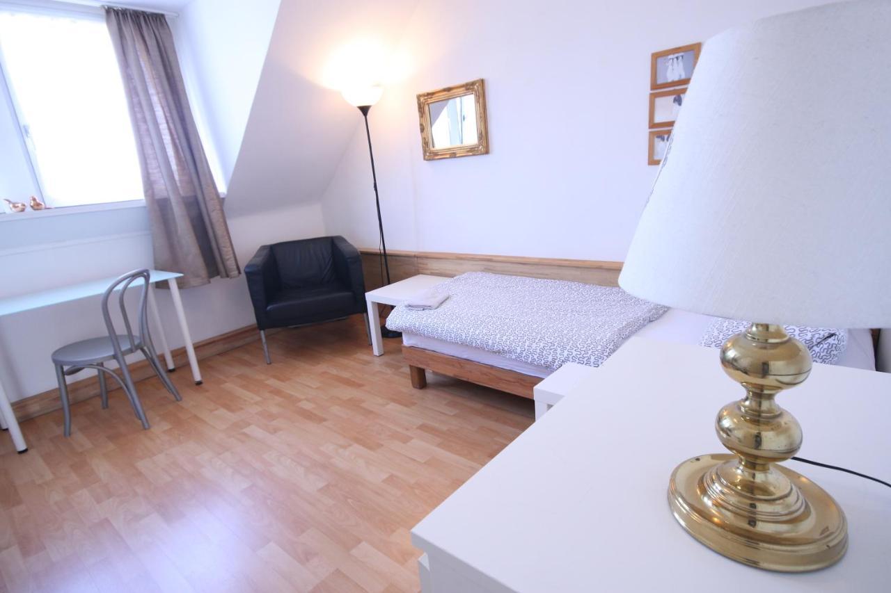 Moderne Studio Apartments Und 4 Zimmer Wohnungen In Oberhausen, Ideal Fuer Geschaeftsreisende Und Monteure Exterior photo