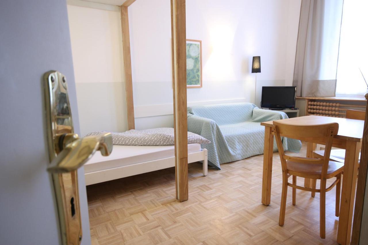 Moderne Studio Apartments Und 4 Zimmer Wohnungen In Oberhausen, Ideal Fuer Geschaeftsreisende Und Monteure Exterior photo