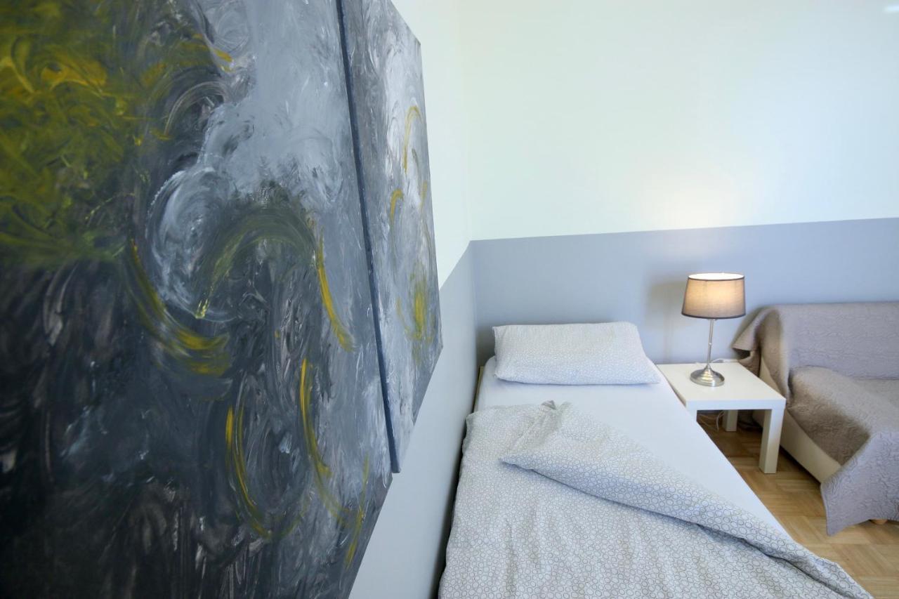 Moderne Studio Apartments Und 4 Zimmer Wohnungen In Oberhausen, Ideal Fuer Geschaeftsreisende Und Monteure Exterior photo