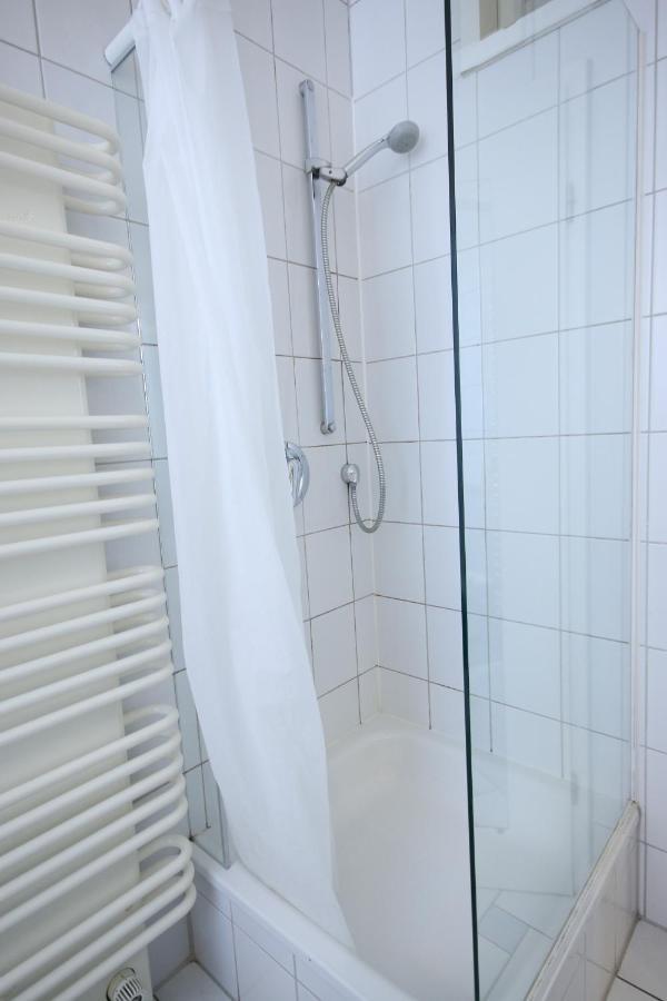 Moderne Studio Apartments Und 4 Zimmer Wohnungen In Oberhausen, Ideal Fuer Geschaeftsreisende Und Monteure Exterior photo