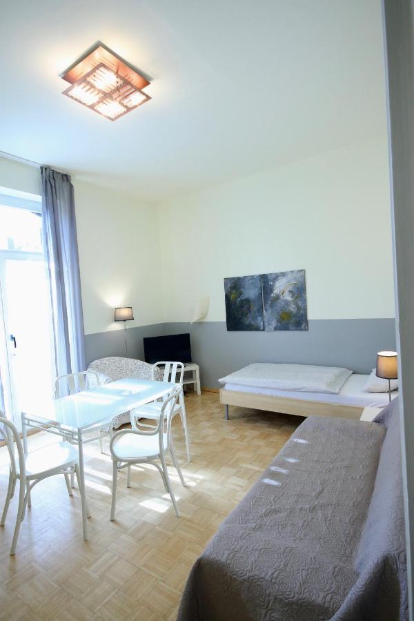 Moderne Studio Apartments Und 4 Zimmer Wohnungen In Oberhausen, Ideal Fuer Geschaeftsreisende Und Monteure Exterior photo