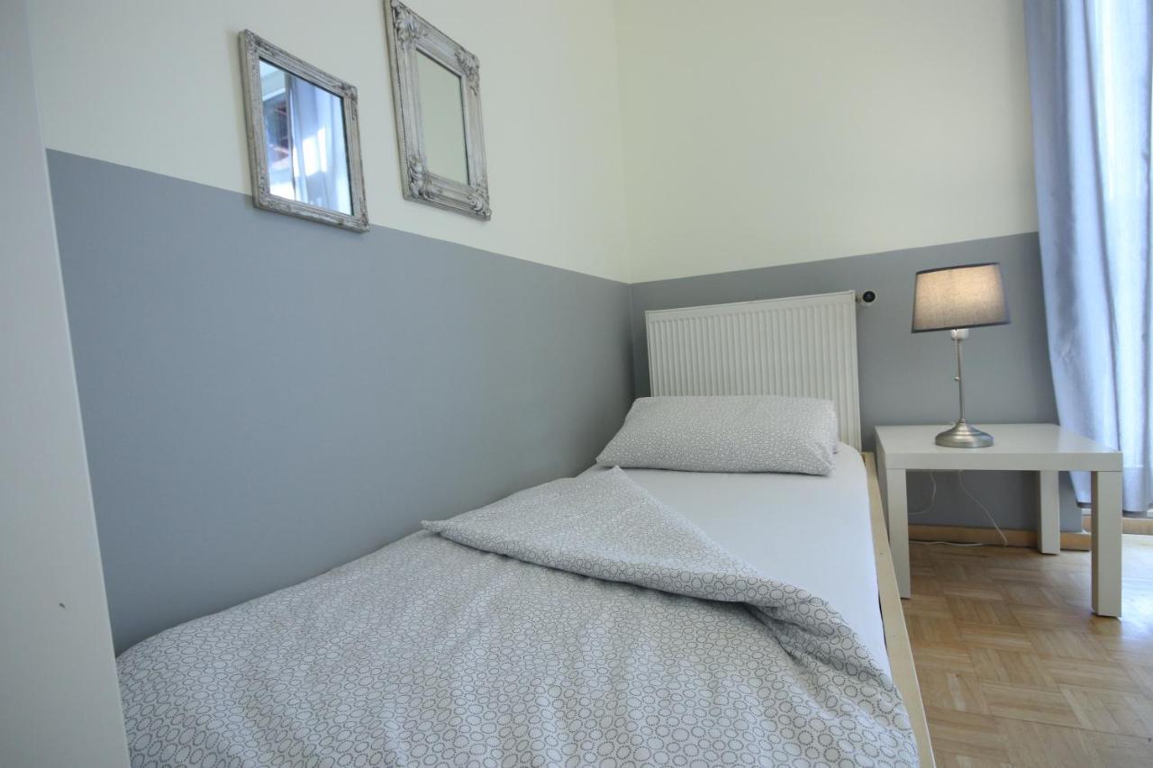 Moderne Studio Apartments Und 4 Zimmer Wohnungen In Oberhausen, Ideal Fuer Geschaeftsreisende Und Monteure Exterior photo